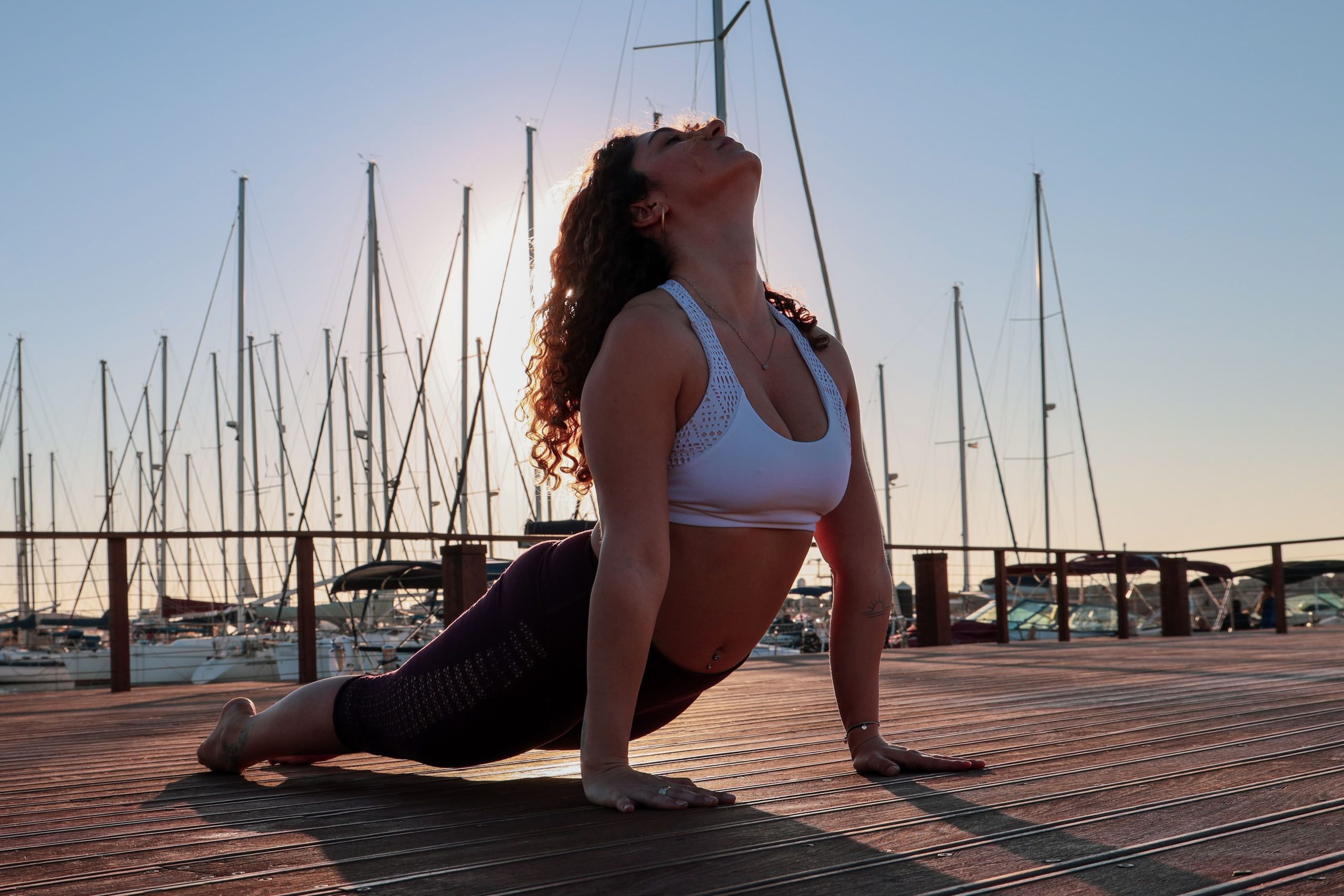 hacer yoga con el periodo